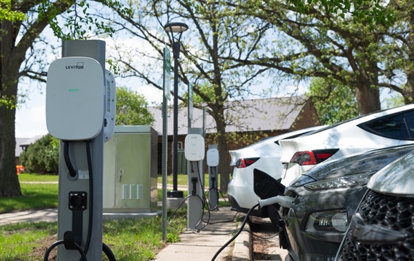 Parkland College Adds More Electric Vehicle Charging Stations