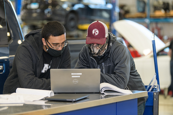 Parkland College Announces New Logistics Training Program in Partnership with Caterpillar in Champaign