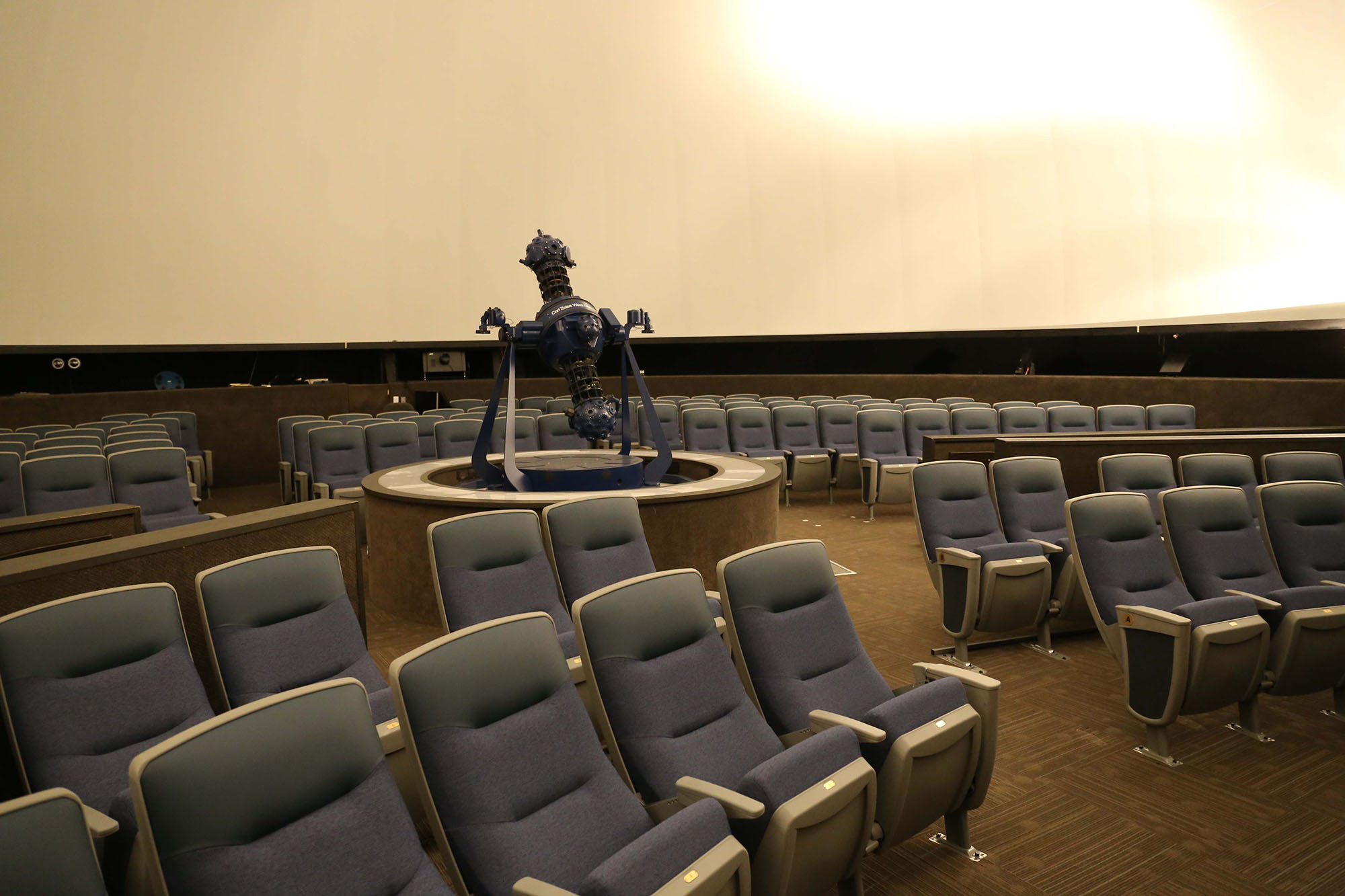 planetarium seating 