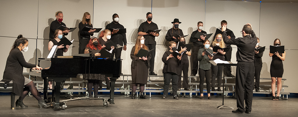 Chamber Singers performing Chamber Singers performing